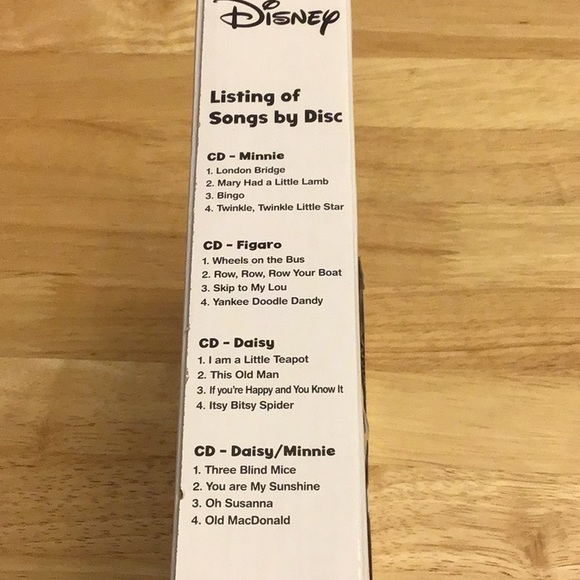 Minnie Mouse CD Player, NEW, 3+ ages - Picture 8 of 10